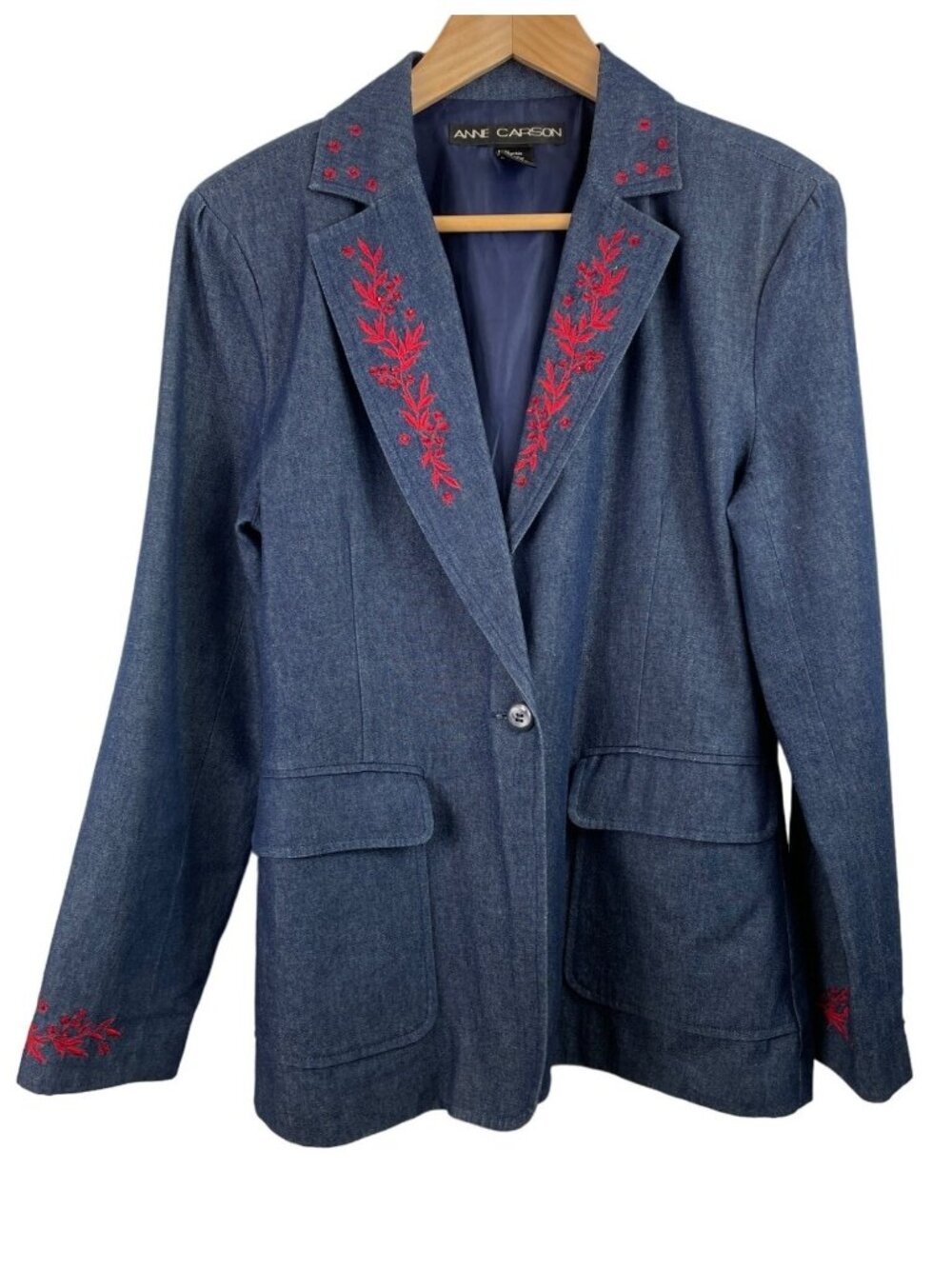 Anne Carson Blue Denim Blazer Womens Size Medium Embroidery Floral Jacket Pocket